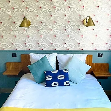 La Cascade Hotel 3*